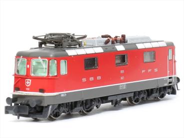 Kato / Hobbytrain H3023  E-Lok Re4/4 II 1.Serie SBB Ep.V rot Halogenscheinw