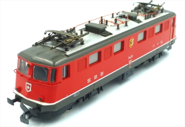 Märklin3332-1 E-Lok Ae6/6 rot Geneve analog