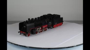 Märklin 3003-7 Dampflok mit Tender BR 24 AC analog