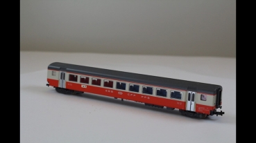 Preview: Minitrix 3147 Pers.-Wg. Swiss Express 2Kl. N