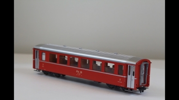 Preview: Bemo 32258137 Personenwagen 2Klasse RHB B2457 grün 