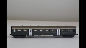 Arnold 3715 Pers.-Wagen SBB 1Klasse N