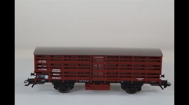 Märklin 46161  Gedeckter Güterwagen DR