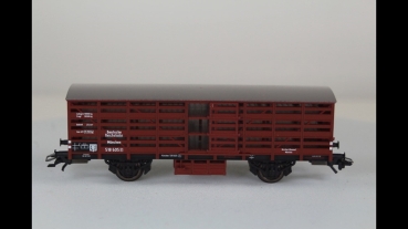 Preview: Märklin 46161  Gedeckter Güterwagen DR