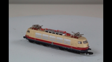 Preview: Märklin 8854 E-Lok BR103 TEE DC analog  Z