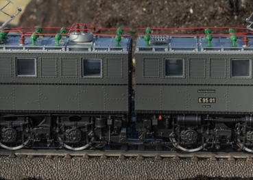 Trix 25950 Elektrolokomotive Baureihe E 95