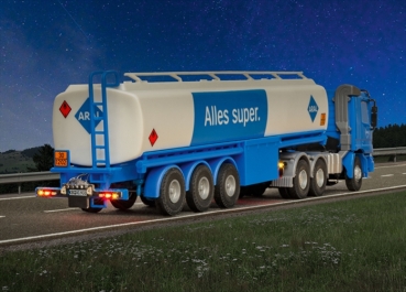 Viessmann 8033 MB Actros 3-achsig Tankwagen 