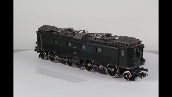 Roco 04191A Be 4/6 E-Lok SBB grün DC analog