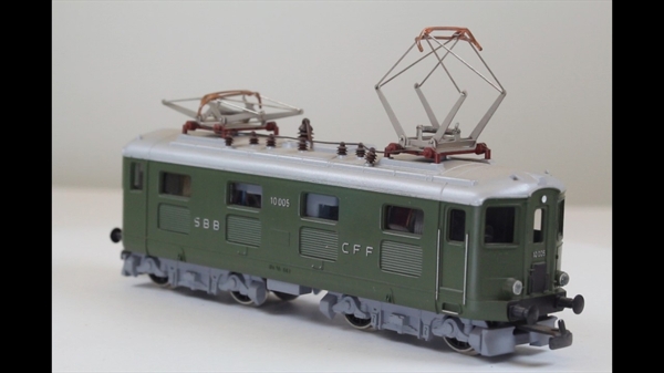 Kleinbahn 10005-1 Re4/4 grün analog DC
