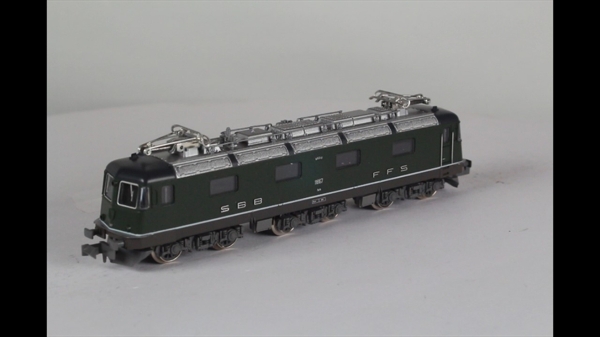 Hobbytrain 1100-1 E-Lok Re6/6 grün N