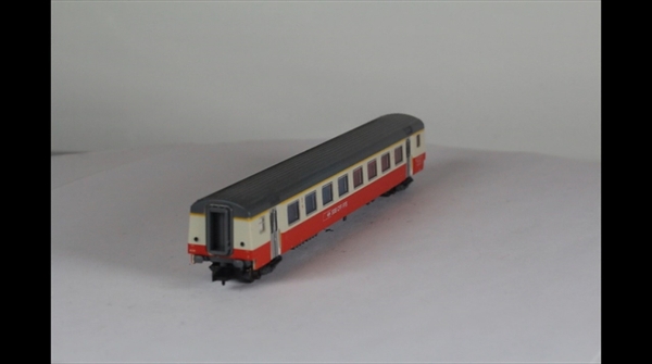 Minitrix 13320 Mittelwagen SBB Swissexpress