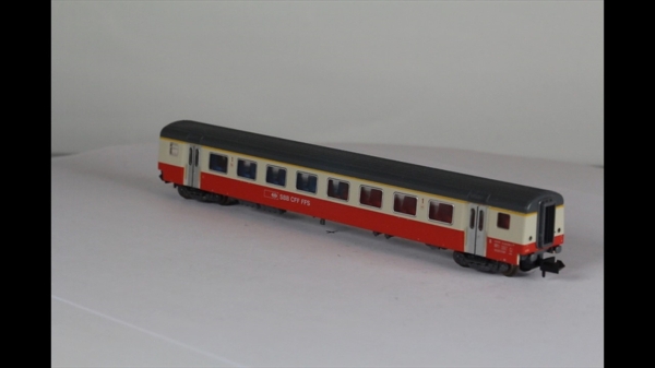 Minitrix 13320 Mittelwagen SBB Swissexpress