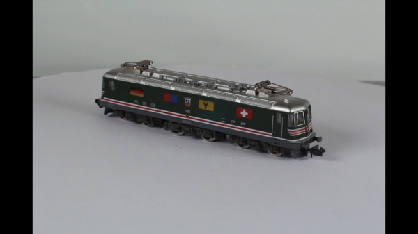 Kato 13701 Re6/6 grün 