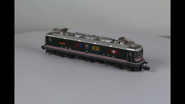 Kato 13701 Re6/6 grün 