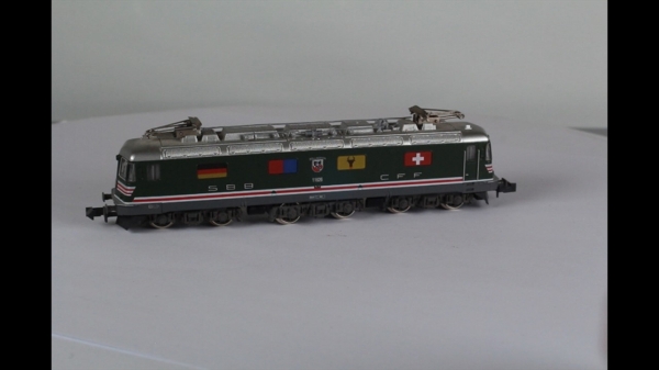 Kato 13701 Re6/6 grün 