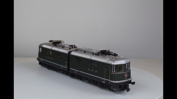 Hag 200-3 Re6/6 Gelenklok AC analog