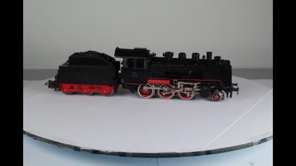 Märklin 3003-2 Dampflok mit Tender AC analog