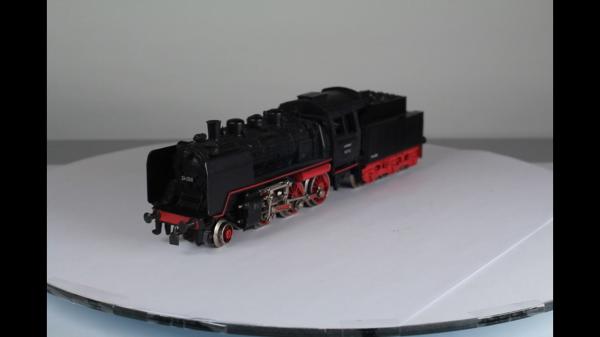 Märklin 3003-6 Dampflok mit Tender BR 24 AC analog