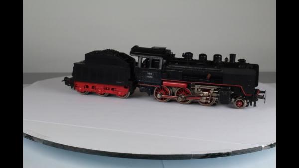 Märklin 3003-8 Dampflok mit Tender AC analog