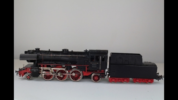 Märklin 3005-4 Dampflok mit Tender  BR 23 analog