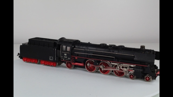 Märklin 3048-1 Dampflok DB 01097 analog 