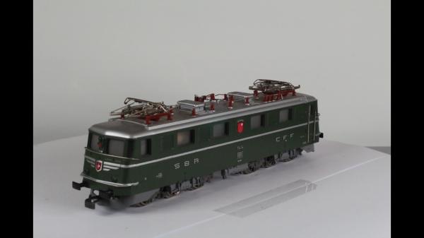 Märklin 3050-8 Ae6/6 Kanton Schwyzf AC-analog