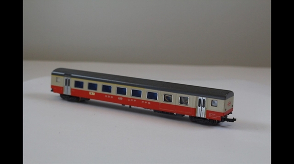 Minitrix 3149 -Wg. Swiss Express 1Kl. Schusslicht rot N