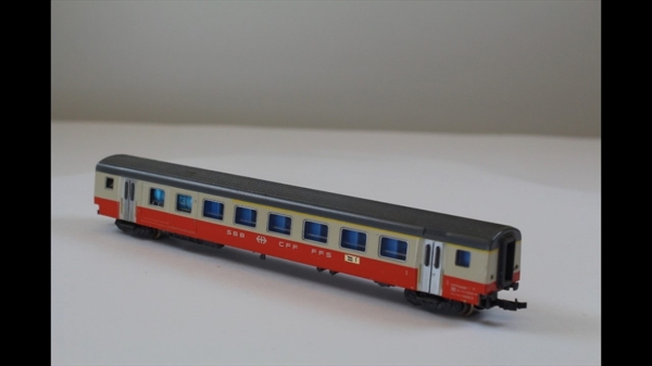 Minitrix 3149 -Wg. Swiss Express 1Kl. Schusslicht rot N