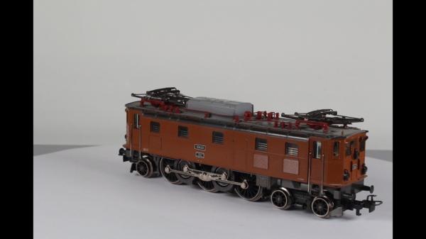 Märklin 3151-3 Ae 3-6 AC analog braun