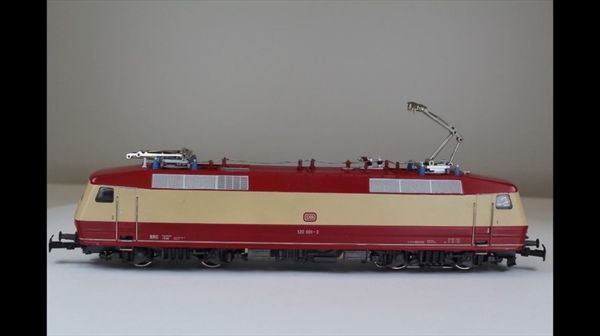 Märklin 3153-1 E-Lok DB AC analog