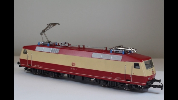 Märklin 3153-1 E-Lok DB AC analog