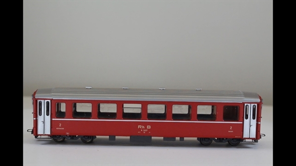 Bemo 32258137 Personenwagen 2Klasse RHB B2457 grün 