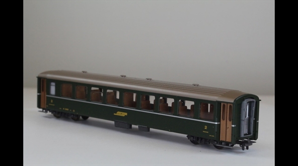 Bemo 3250 Personenwagen 2Klasse RHB B2362 grün 