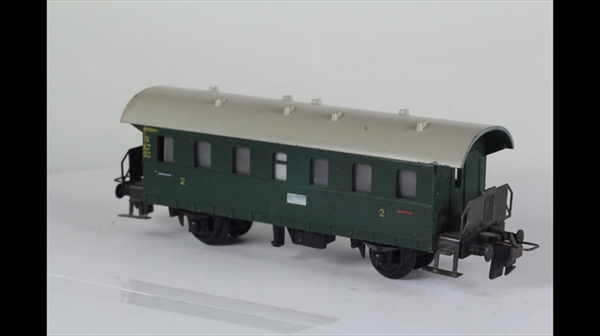 TrixExpress 3303-1 Personenwagen 2 Kl. DC