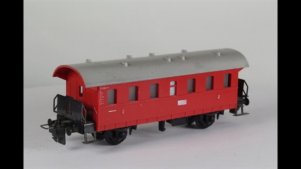 Trix 3307 Êxpress Personenwagen 2 Klasse DC