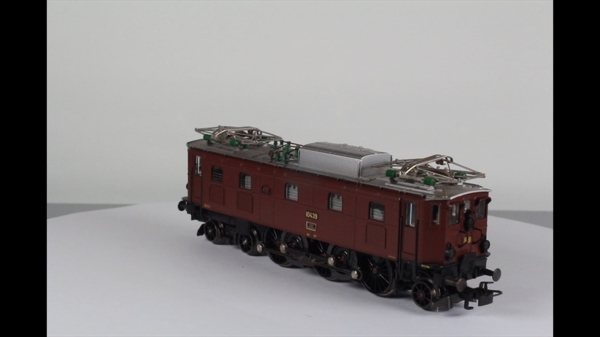 Märklin 3351 Ae3/6III AC-digital