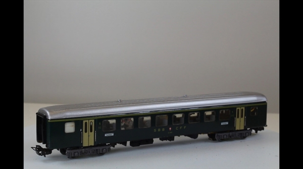 Märklin 4066 Personenwagen m Figuren Beleuchtet