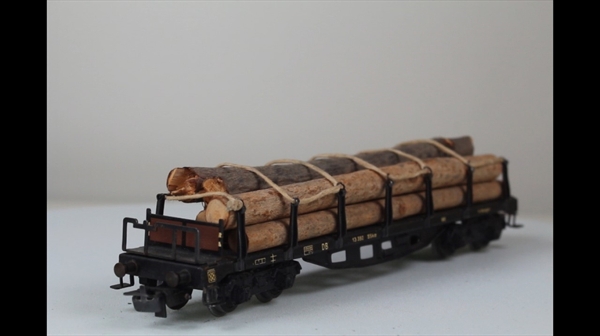 Märklin 4516 Rungenwagen mit Holz beladen