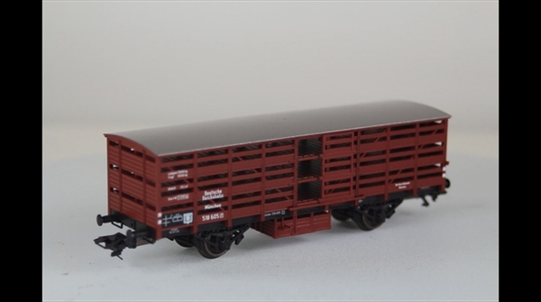 Märklin 46161  Gedeckter Güterwagen DR