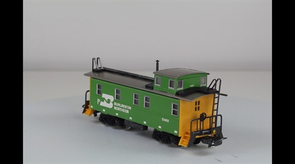 Märklin 4775 Caboose Begleitwagen grün-gelb