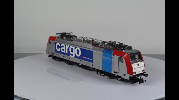 Roco 73653-1 E-Lok BR186 Rpool  Cargo DC digital