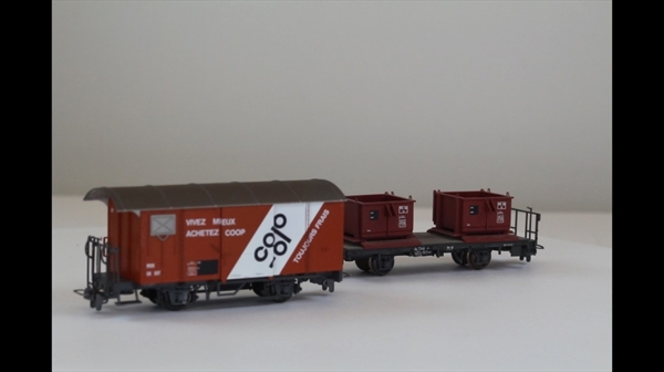 BemoGK507-2 zwei Güterwagen RHB