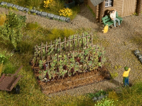 Noch 13224  Deko-Minis Weinreben mit blauen Trauben